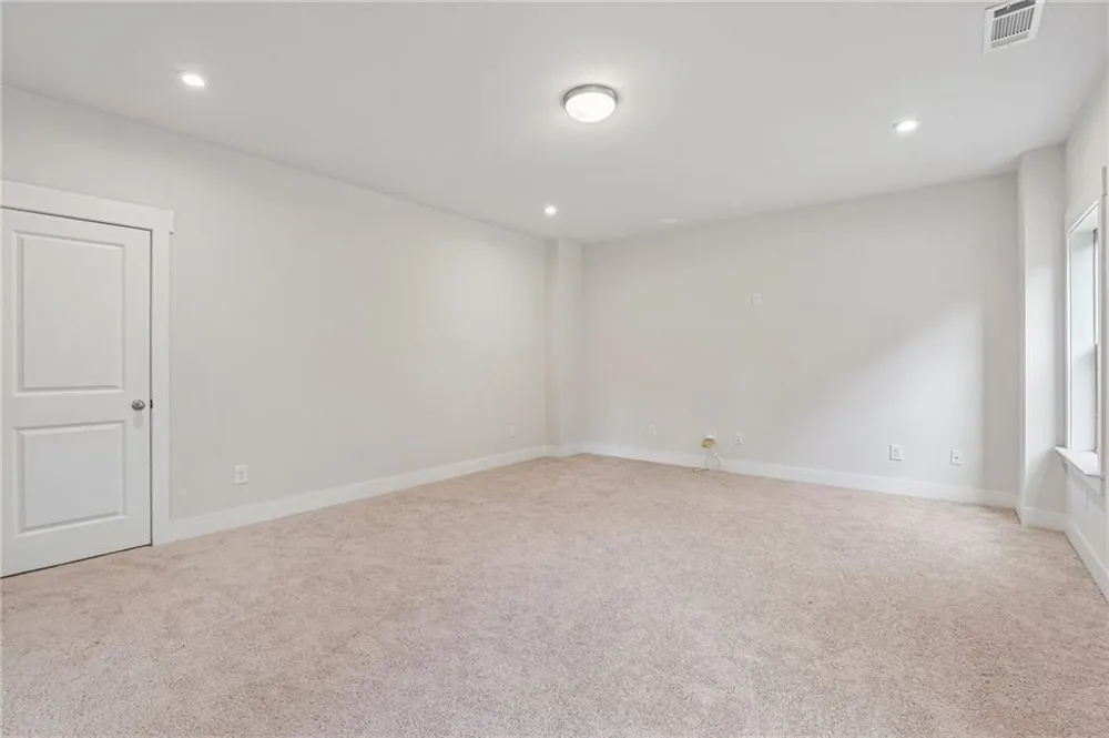 606 Taymack W Woodstock, GA 30188