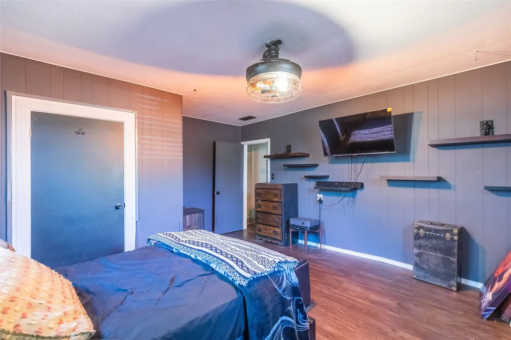 311 S Berthelot Street Stamford, TX 79553