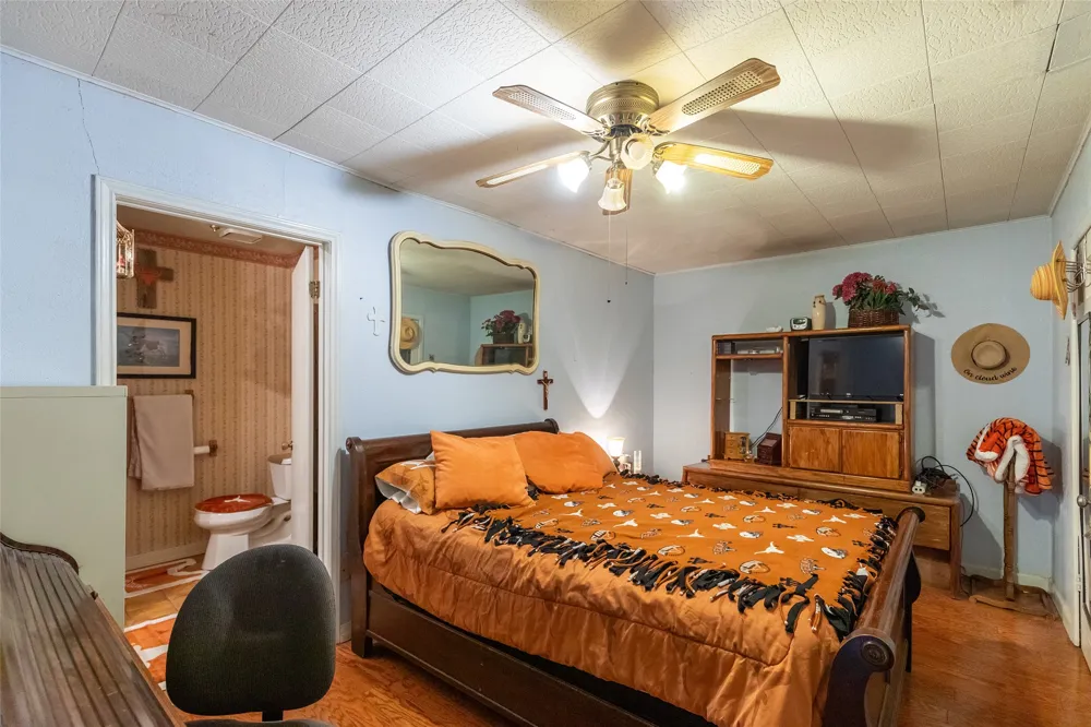 311 S Berthelot Street Stamford, TX 79553