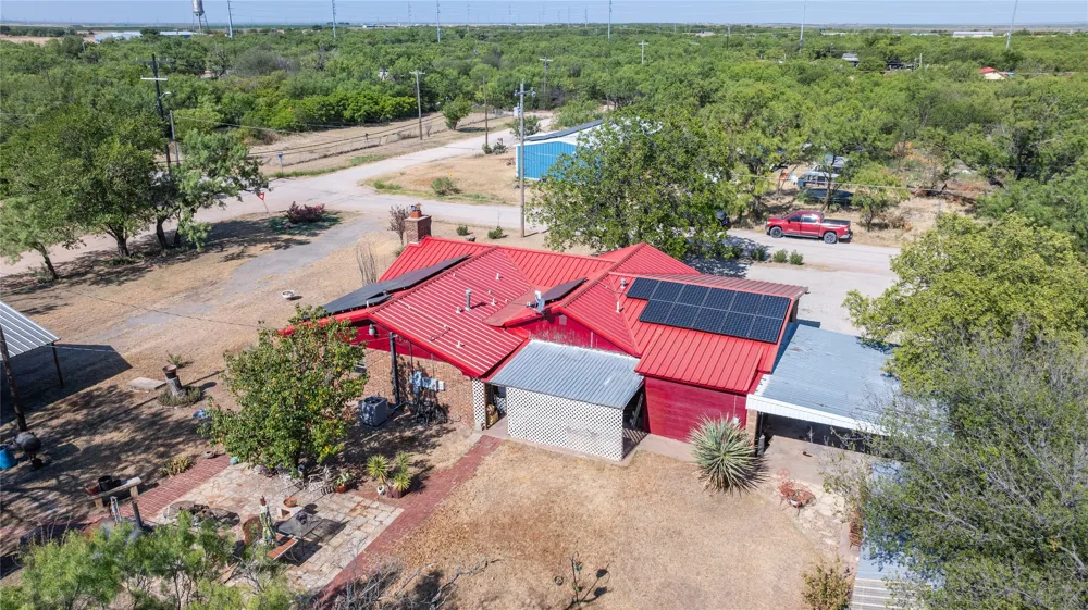311 S Berthelot Street Stamford, TX 79553