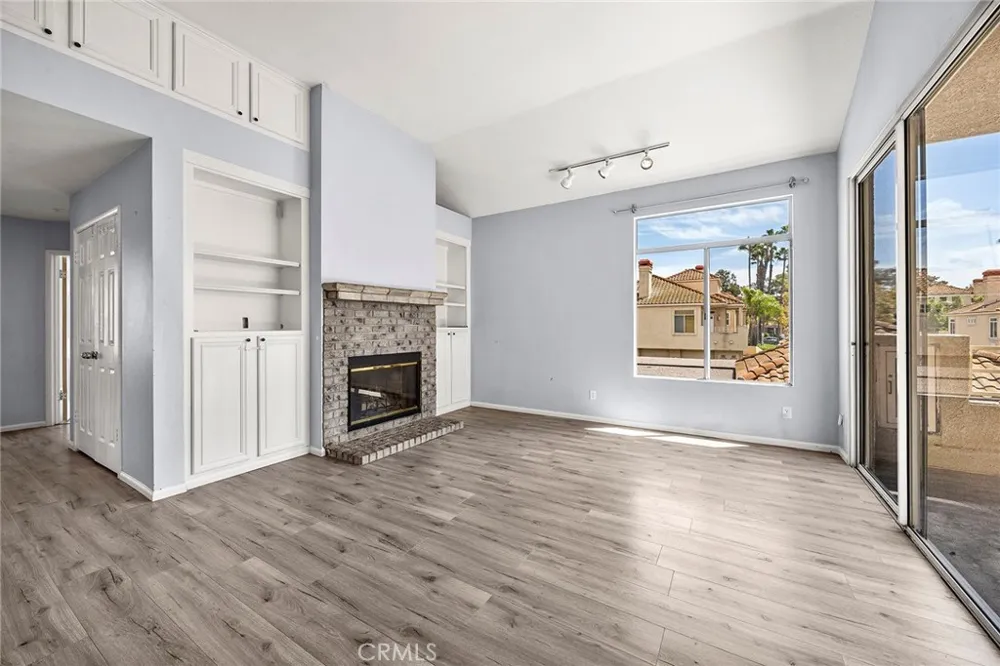 3195 Altura Court #201 Corona, CA 92882
