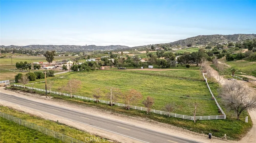 Contour Nuevo/Lakeview, CA 92567