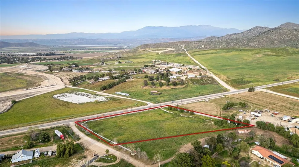 Contour Nuevo/Lakeview, CA 92567