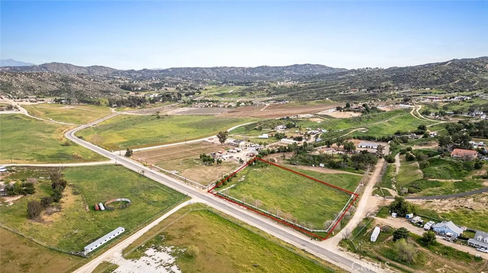 Contour Nuevo/Lakeview, CA 92567