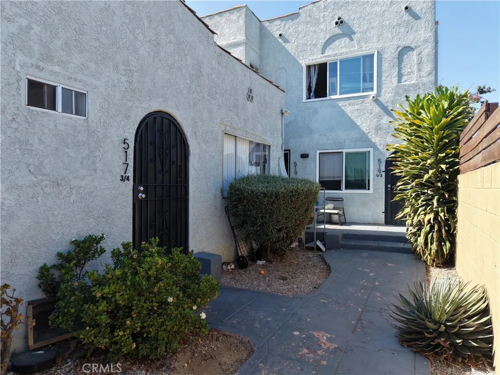 517 W 42nd Los Angeles, CA 90037