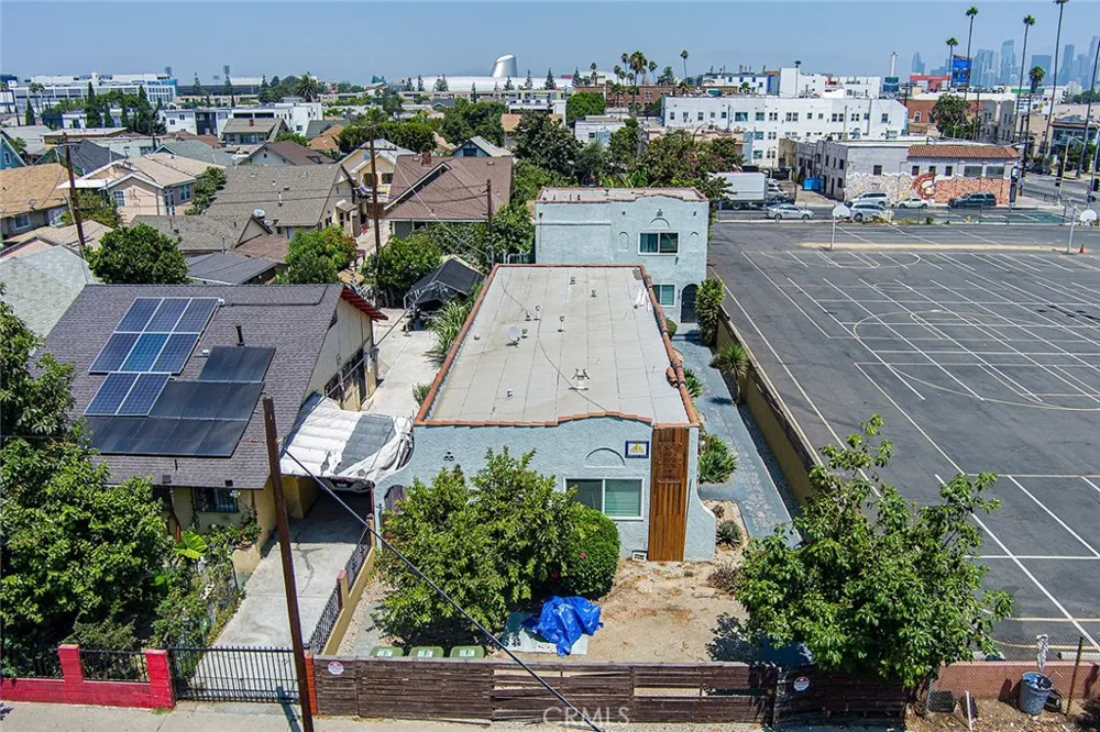 517 W 42nd Los Angeles, CA 90037
