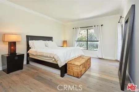 1740 Malcolm #201 Los Angeles, CA 90024