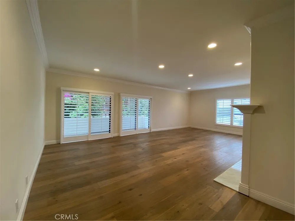 1740 Malcolm #201 Los Angeles, CA 90024