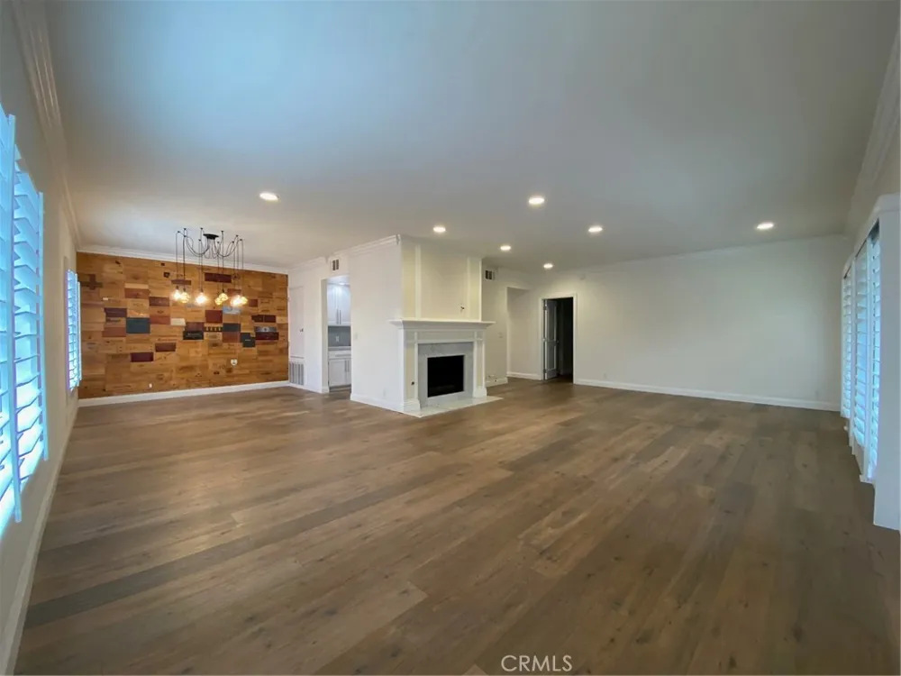 1740 Malcolm #201 Los Angeles, CA 90024