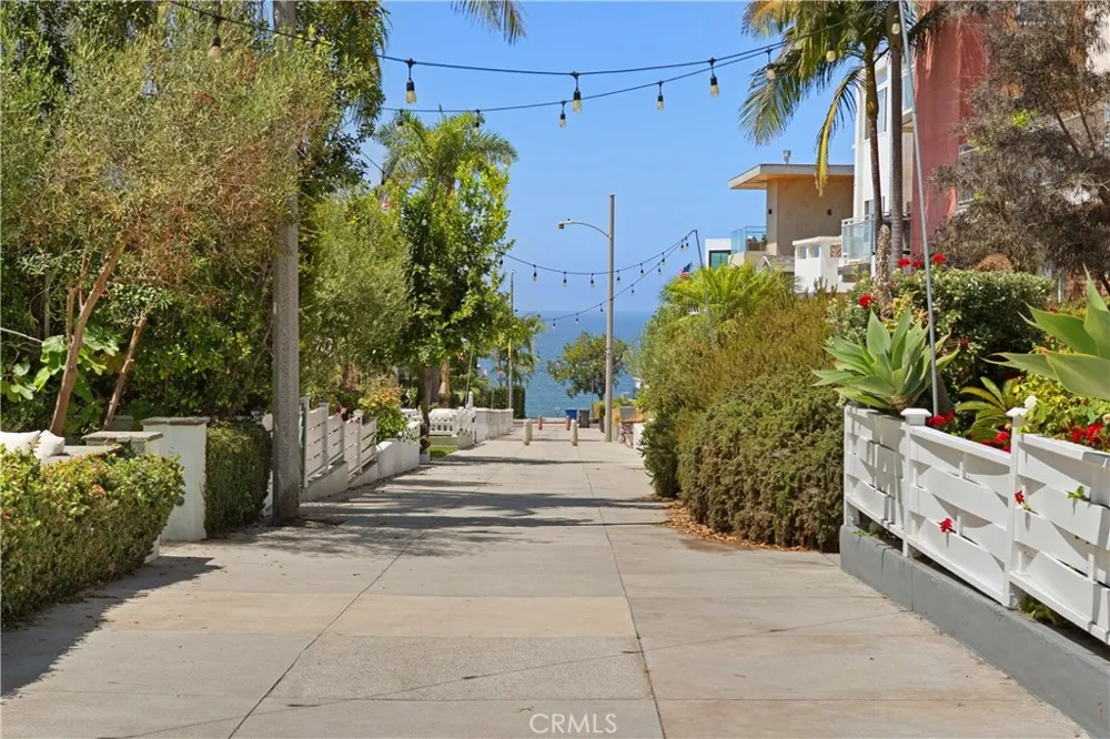 409 16th Street Manhattan Beach, CA 90266