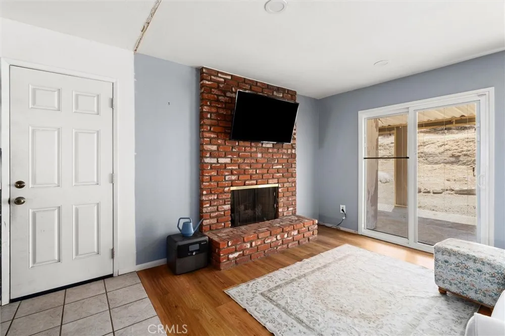 5435 Pinto Jurupa Valley, CA 92509