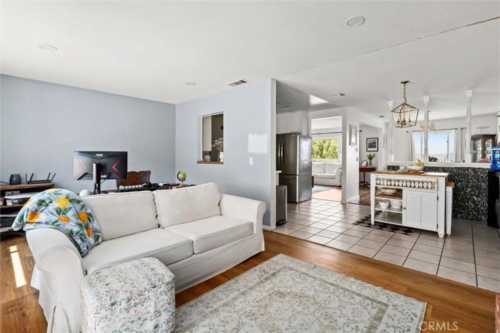 5435 Pinto Jurupa Valley, CA 92509