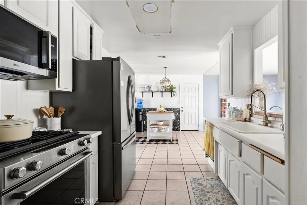 5435 Pinto Jurupa Valley, CA 92509