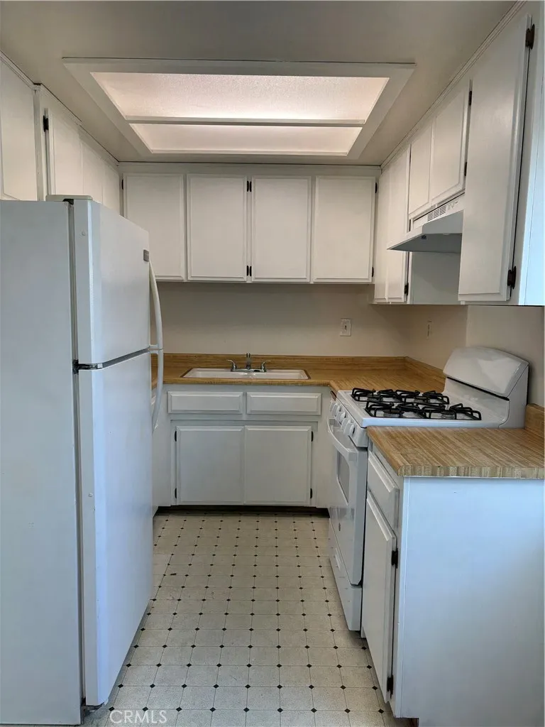 1506 Lomita Blvd Harbor City, CA 90710