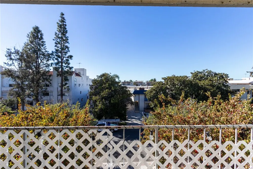 3734 S Canfield Ave #330 Los Angeles, CA 90034