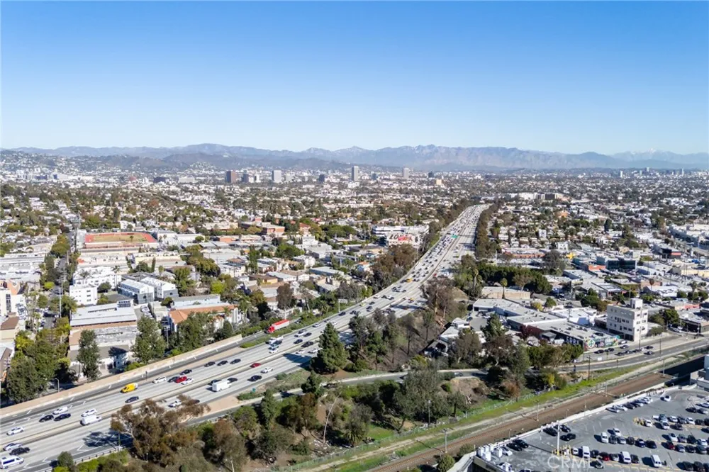3734 S Canfield Ave #330 Los Angeles, CA 90034
