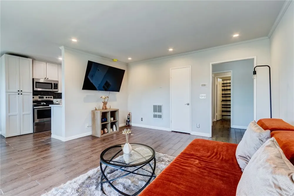 3734 S Canfield Ave #330 Los Angeles, CA 90034