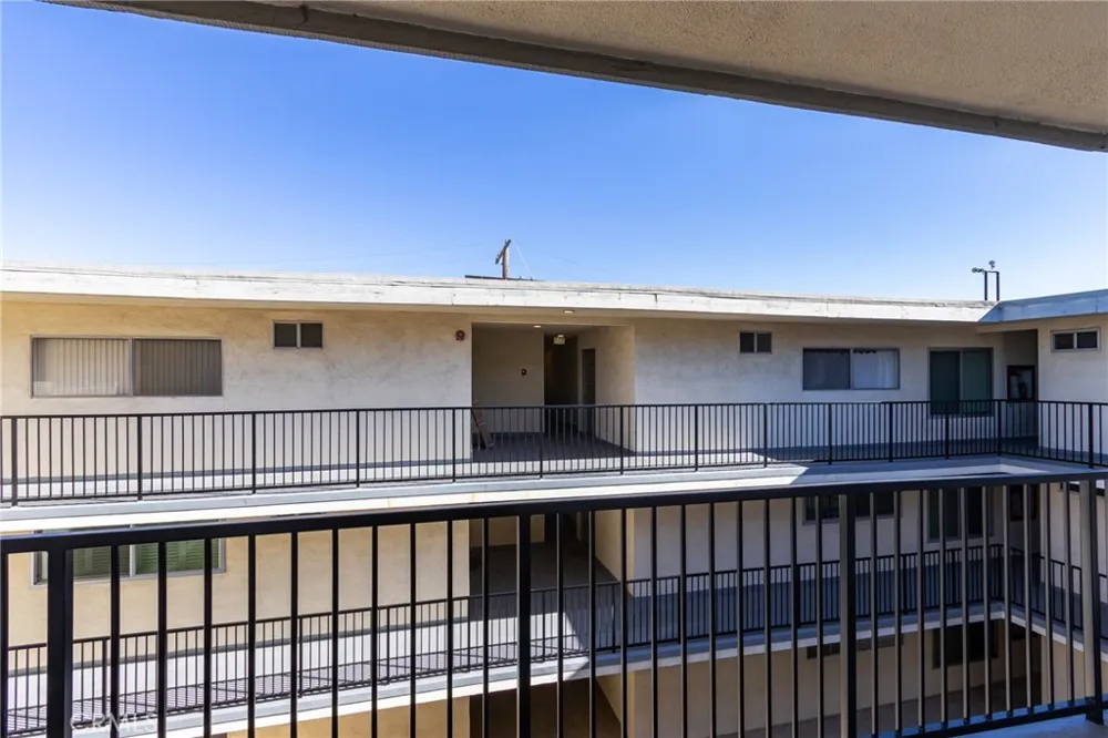 3734 S Canfield Ave #330 Los Angeles, CA 90034