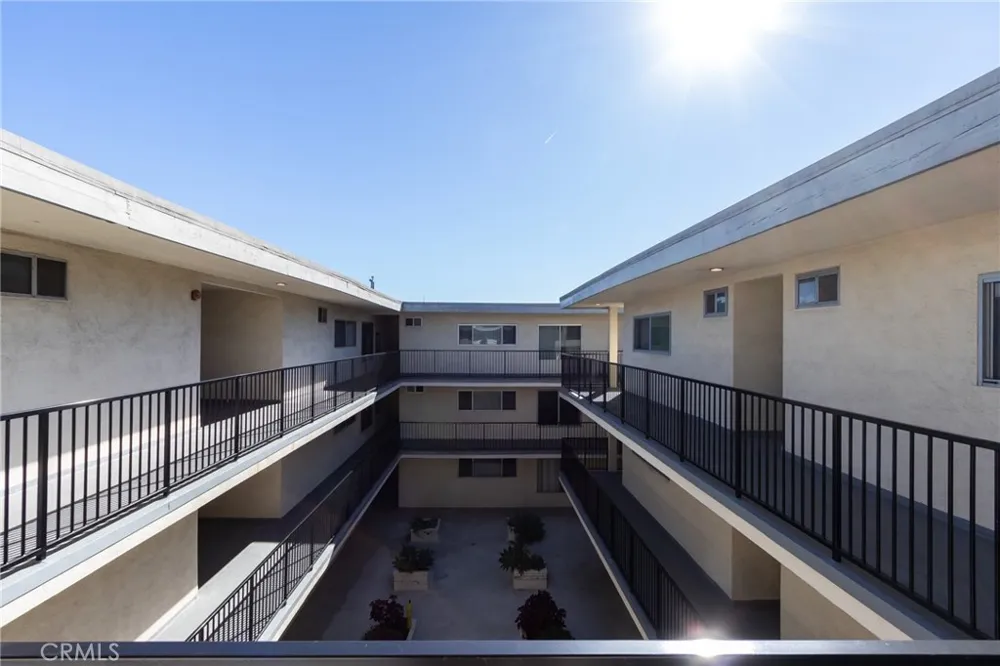 3734 S Canfield Ave #330 Los Angeles, CA 90034