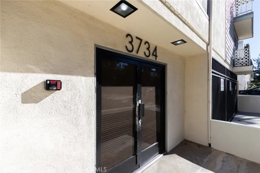 3734 S Canfield Ave #330 Los Angeles, CA 90034