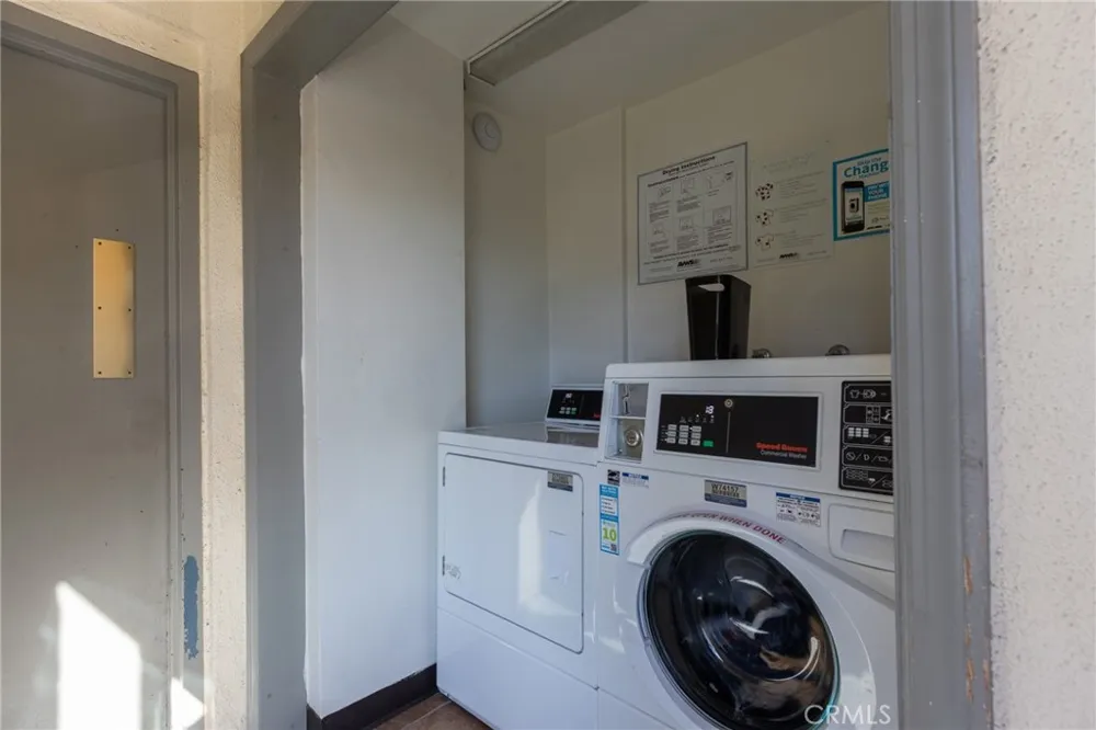 3734 S Canfield Ave #330 Los Angeles, CA 90034