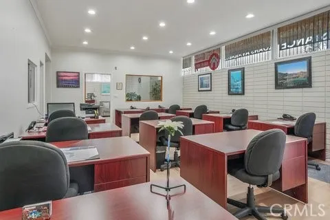 10850 Atlantic Avenue Lynwood, CA 90262