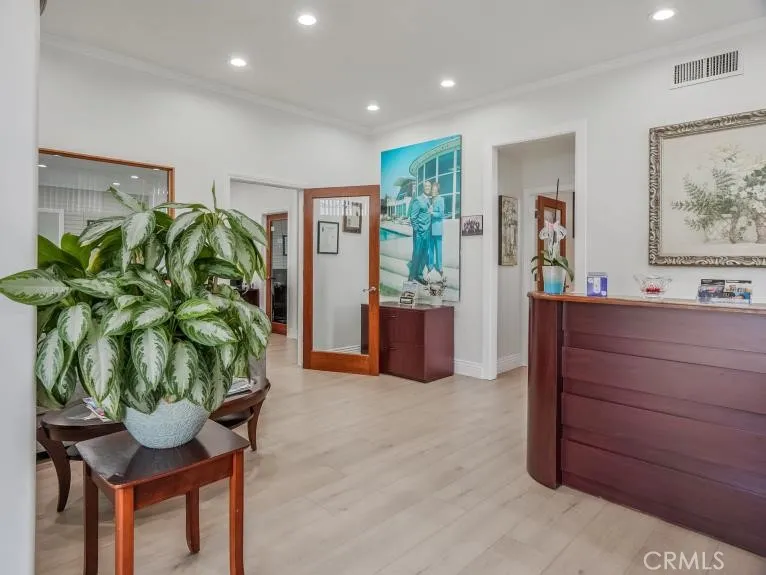 10850 Atlantic Avenue Lynwood, CA 90262