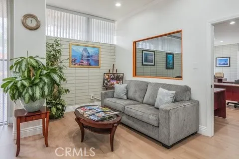 10850 Atlantic Avenue Lynwood, CA 90262