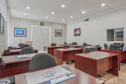 10850 Atlantic Avenue Lynwood, CA 90262
