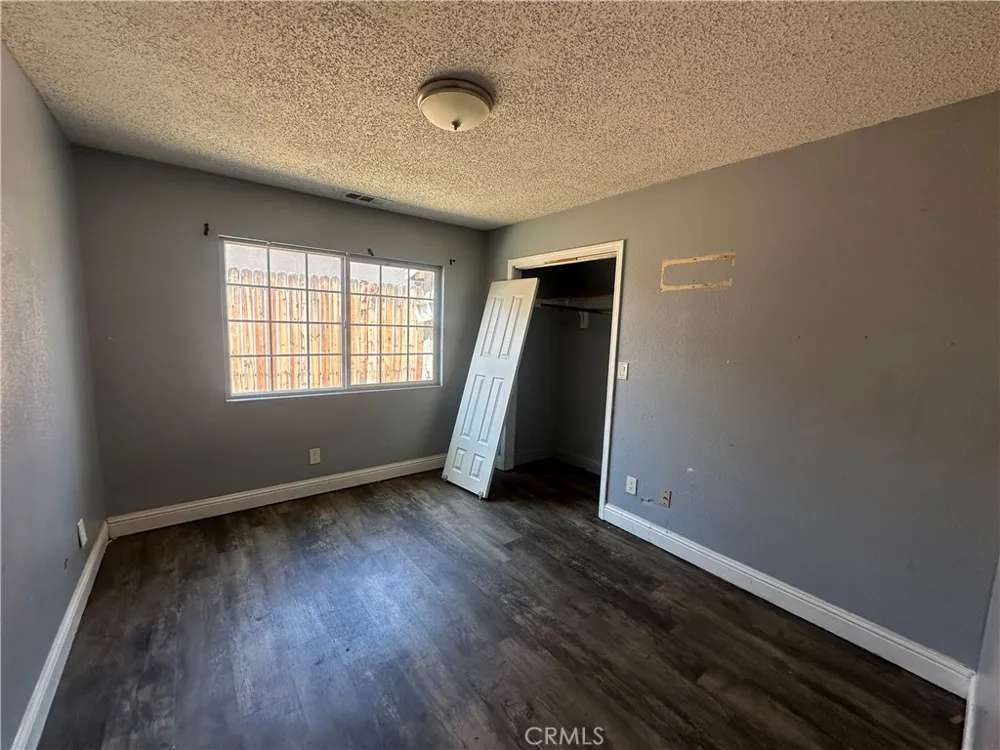 912 Meadows Bakersfield, CA 93306