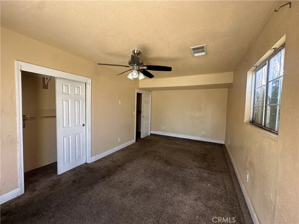 912 Meadows Bakersfield, CA 93306