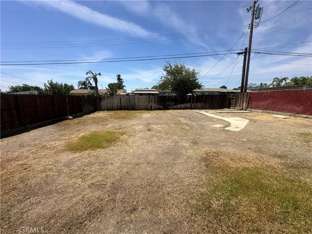 912 Meadows Bakersfield, CA 93306