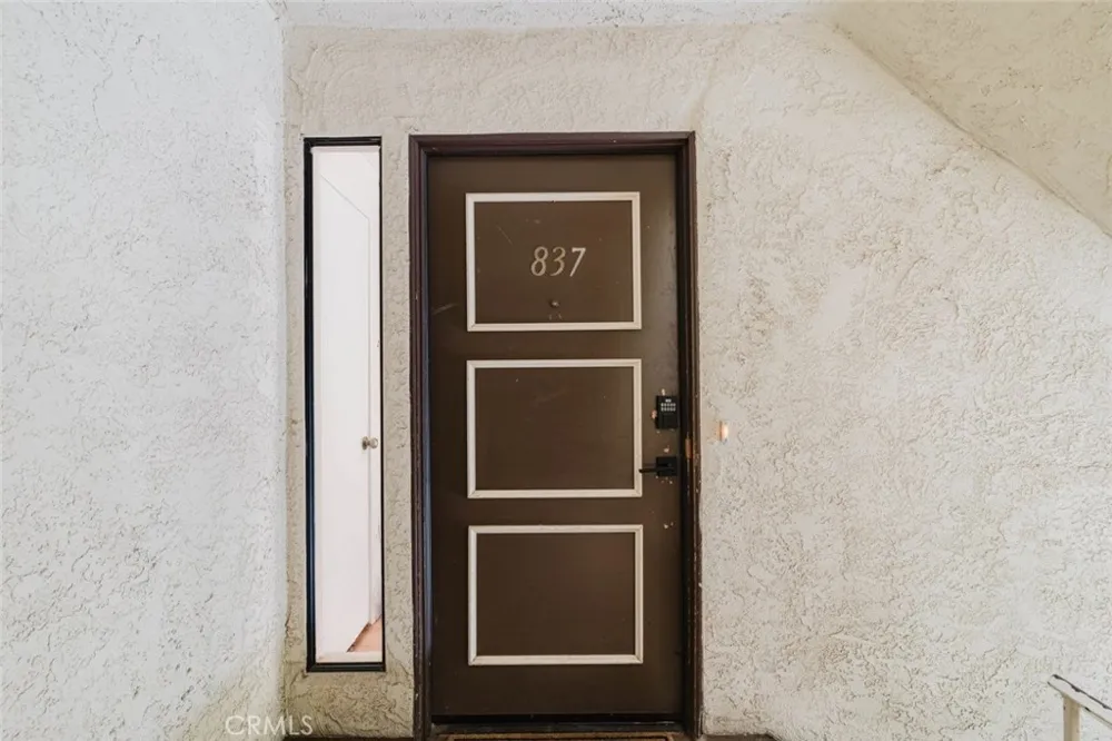 18185 W Sundowner Way #837 Canyon Country, CA 91387