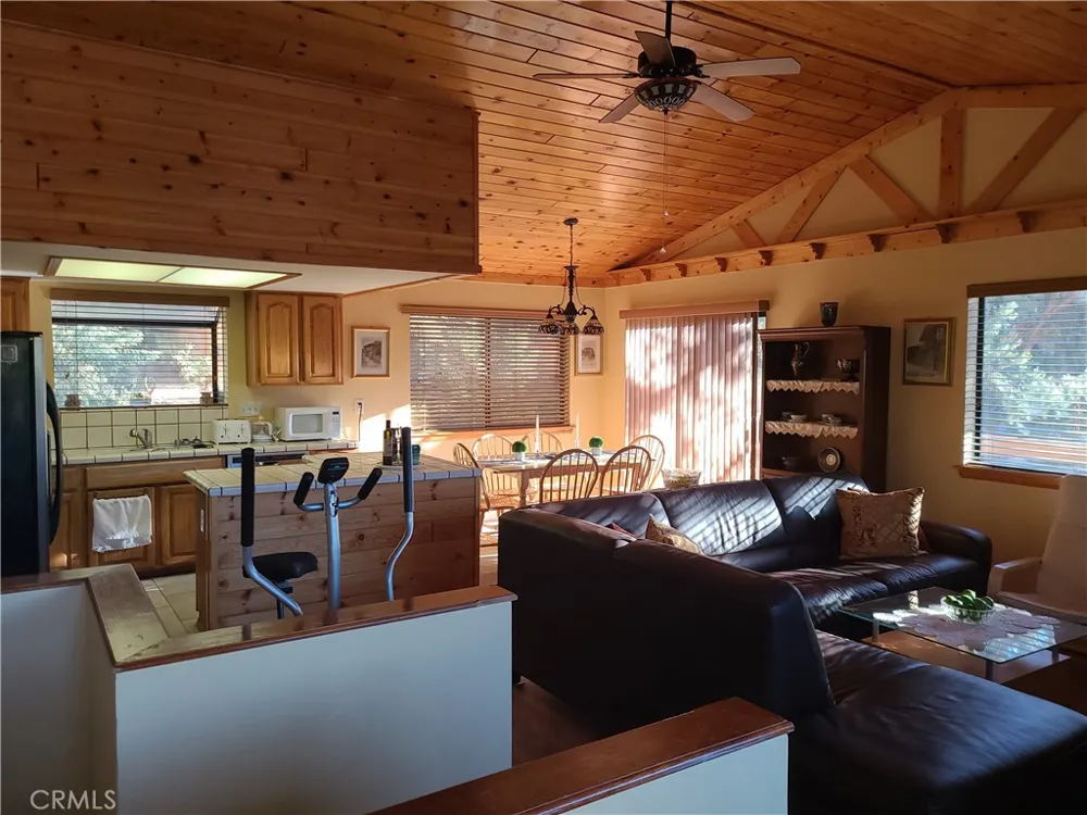 15329 Acacia Way Pine Mountain Club, CA 93222
