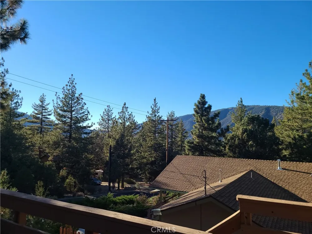15329 Acacia Way Pine Mountain Club, CA 93222