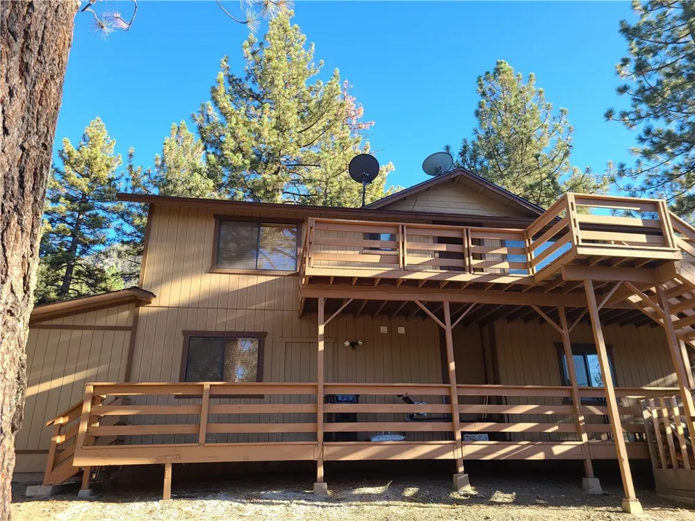 15329 Acacia Way Pine Mountain Club, CA 93222
