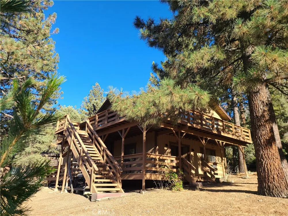 15329 Acacia Way Pine Mountain Club, CA 93222