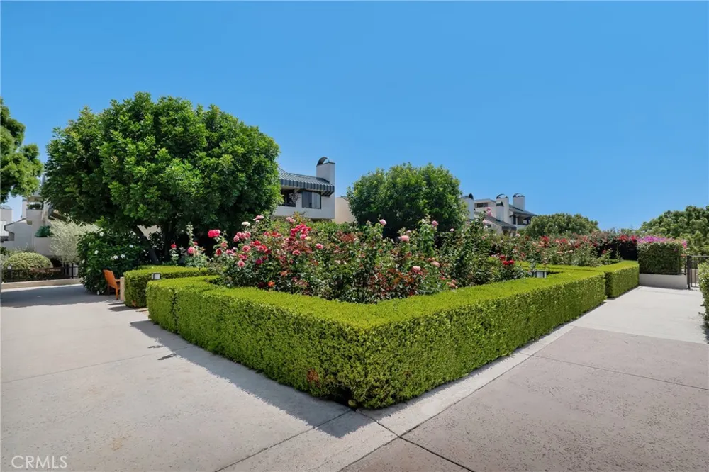 2197 Century Hill Los Angeles, CA 90067
