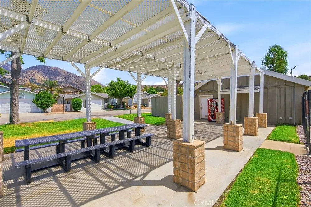 13691 Gavina #625 Sylmar, CA 91342