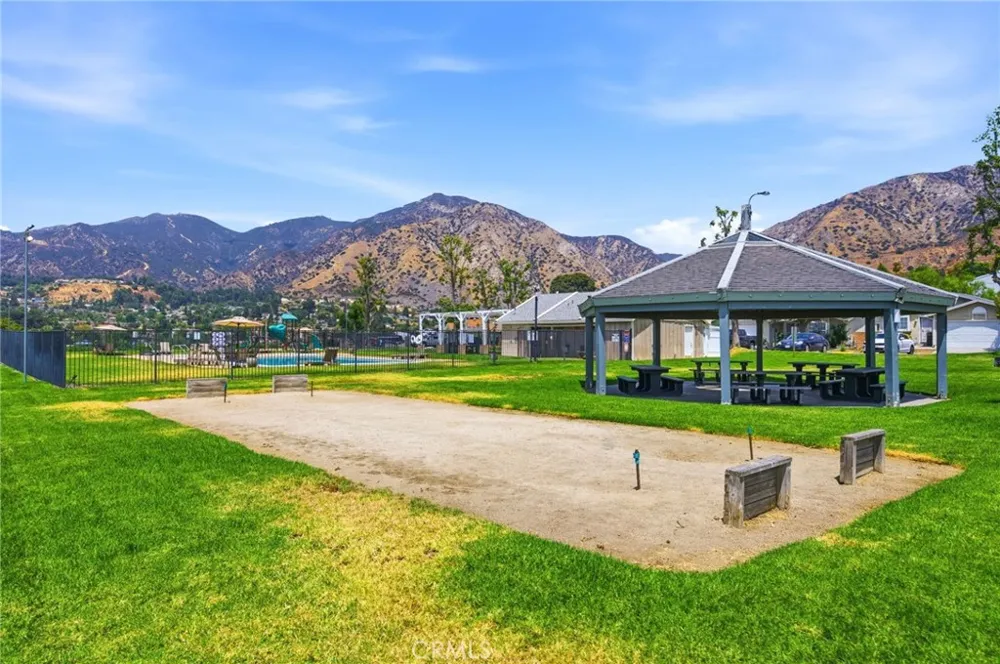 13691 Gavina #625 Sylmar, CA 91342