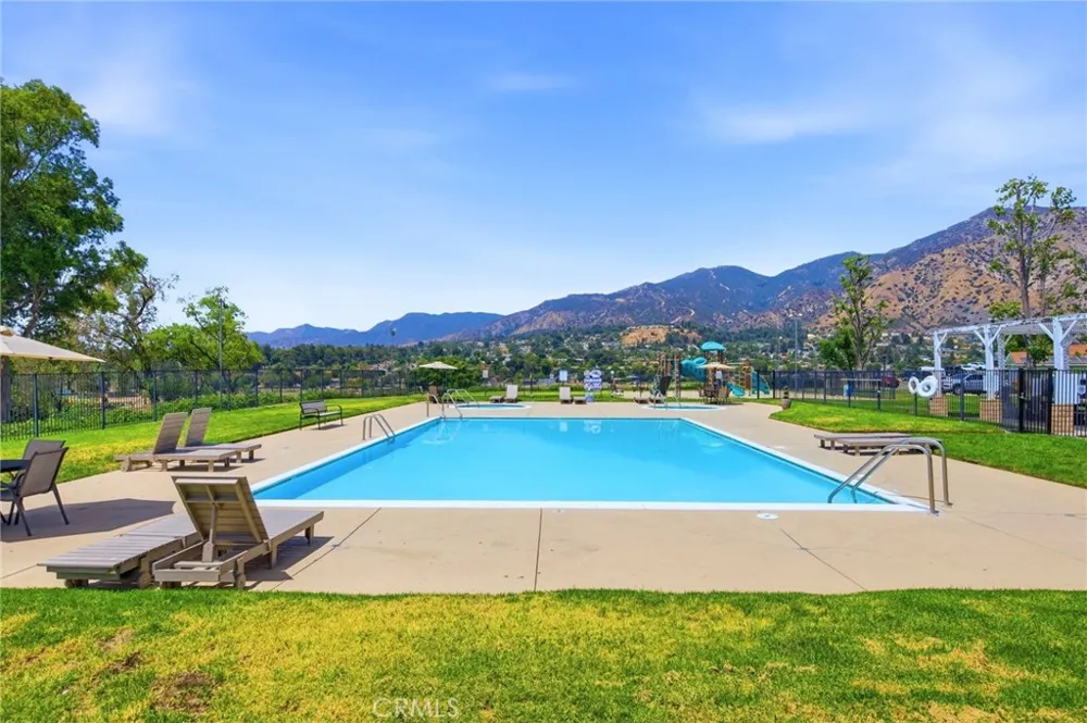 13691 Gavina #625 Sylmar, CA 91342