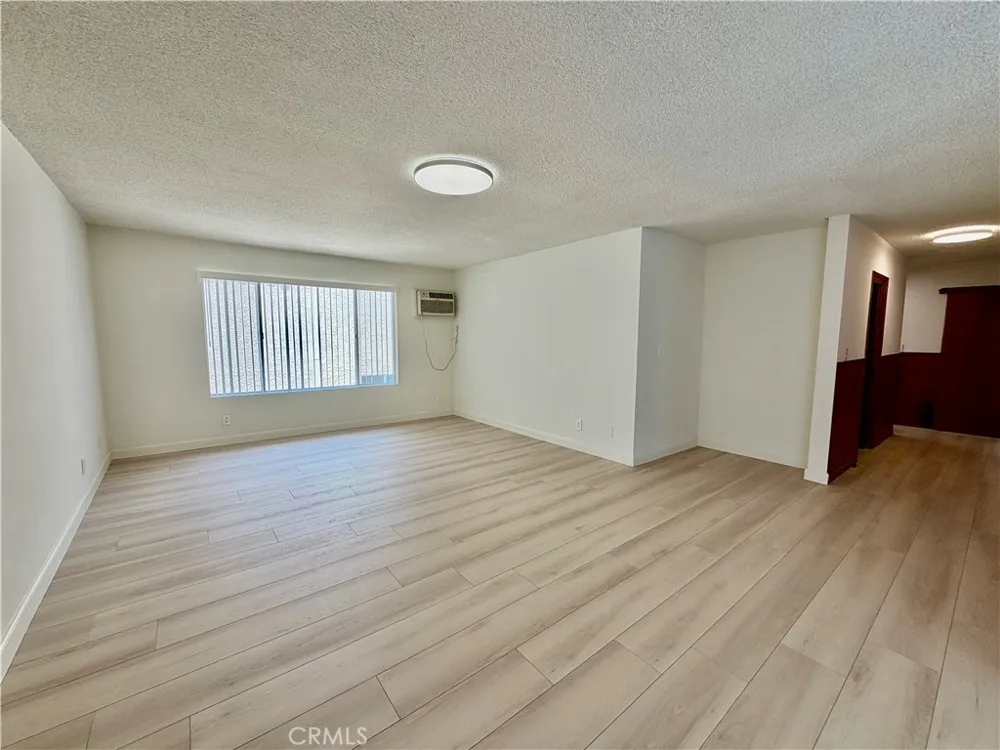 1344 Martel Avenue #302 Los Angeles, CA 90046