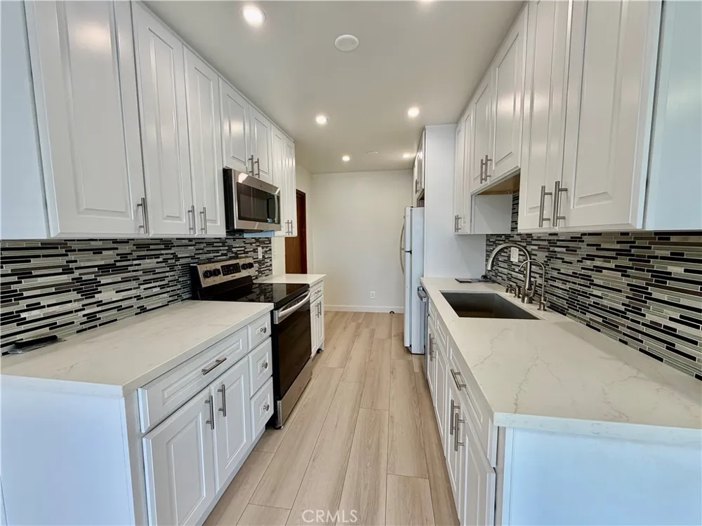 1344 Martel Avenue #302 Los Angeles, CA 90046