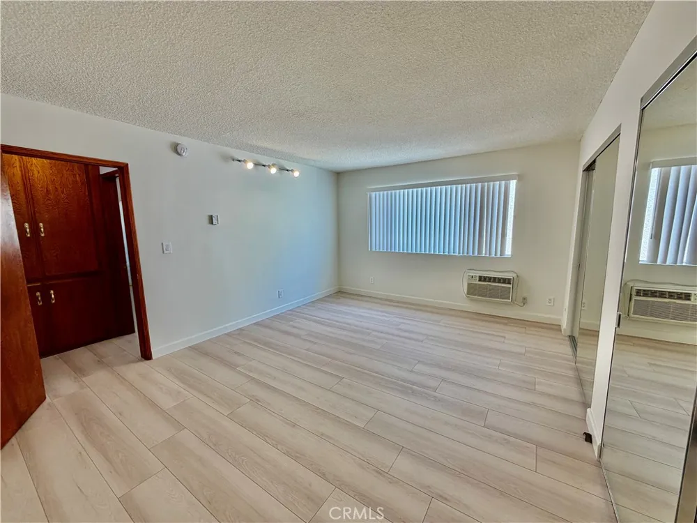 1344 Martel Avenue #302 Los Angeles, CA 90046