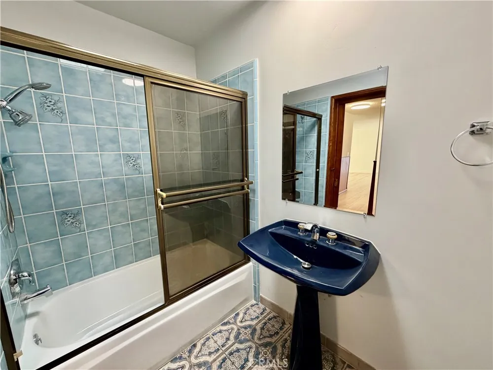 1344 Martel Avenue #302 Los Angeles, CA 90046