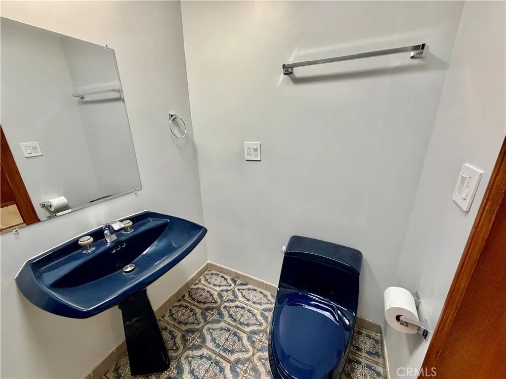 1344 Martel Avenue #302 Los Angeles, CA 90046