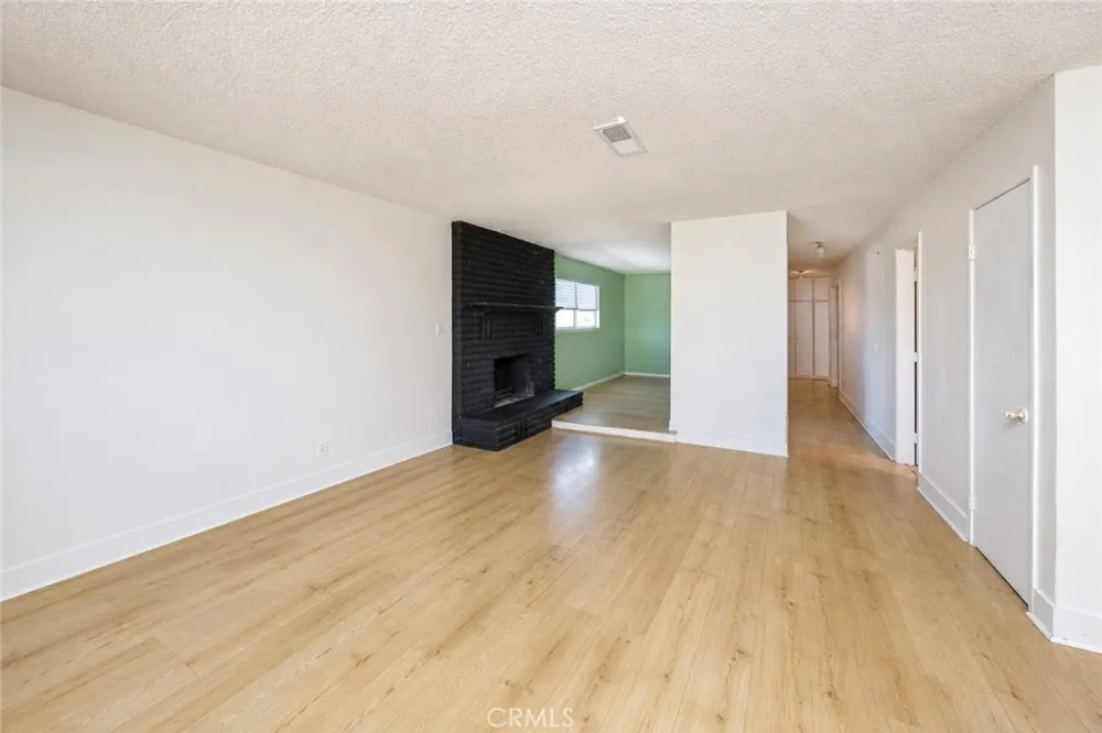 43354 Fanchon Avenue Lancaster, CA 93536