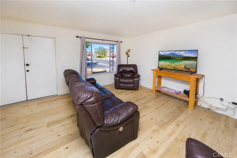 43354 Fanchon Avenue Lancaster, CA 93536