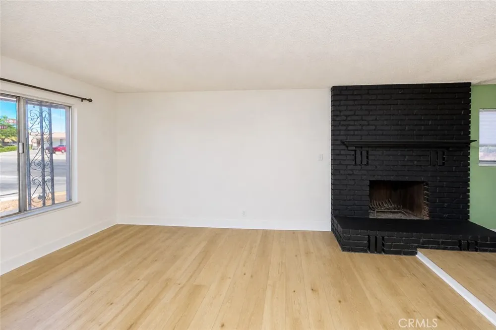 43354 Fanchon Avenue Lancaster, CA 93536