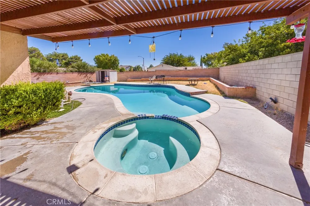 43354 Fanchon Avenue Lancaster, CA 93536